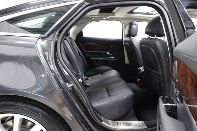 2013 Jaguar XJ