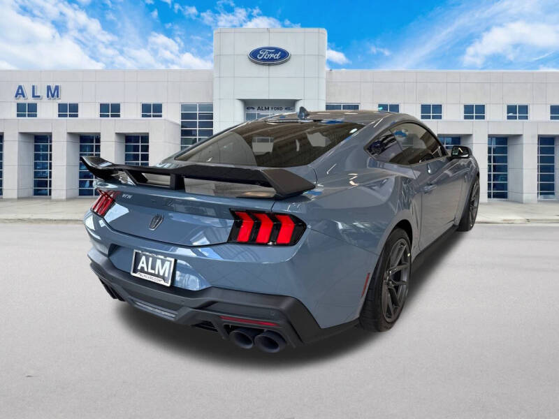 2025 Ford Mustang Dark Horse
