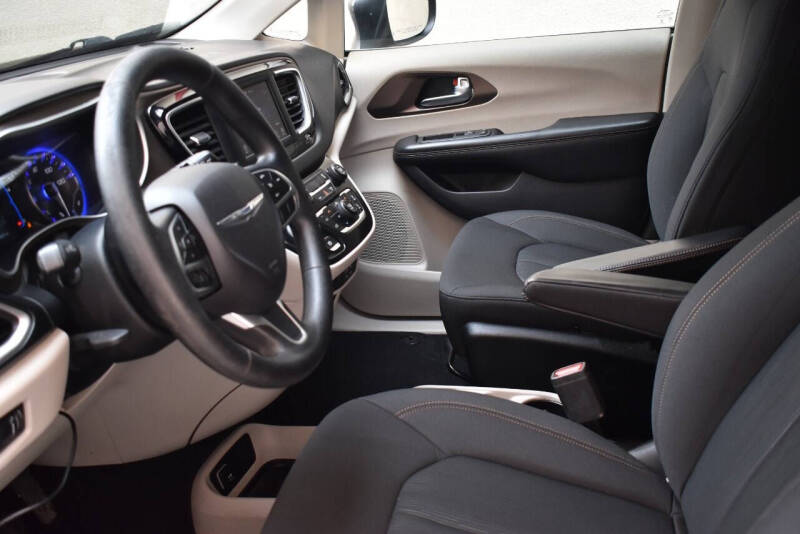 2019 Chrysler Pacifica L
