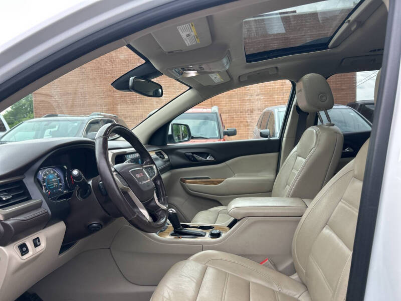2017 GMC Acadia Denali