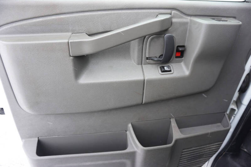 2017 GMC Savana 2500