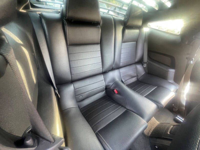 2012 Ford Mustang V6 Premium