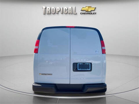 2025 Chevrolet Express 2500
