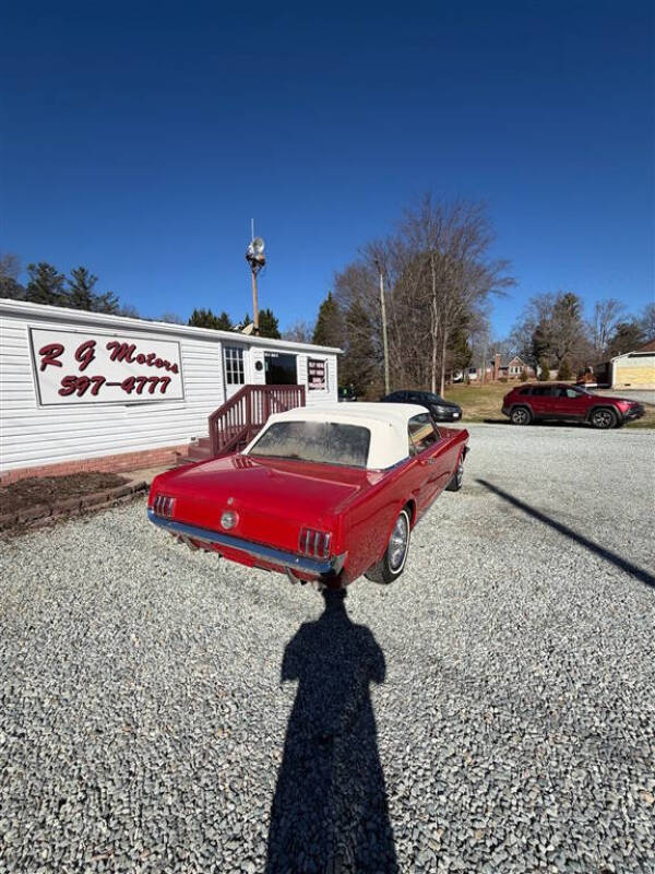 1966 Ford Mustang convertible V8