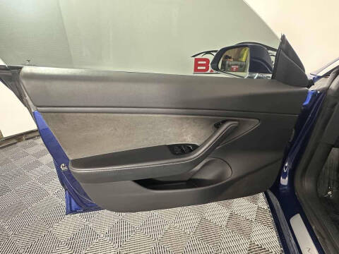 2019 Tesla Model 3 Standard Range Plus