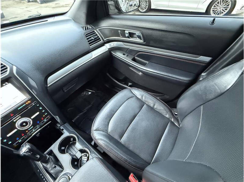 2018 Ford Explorer Sport