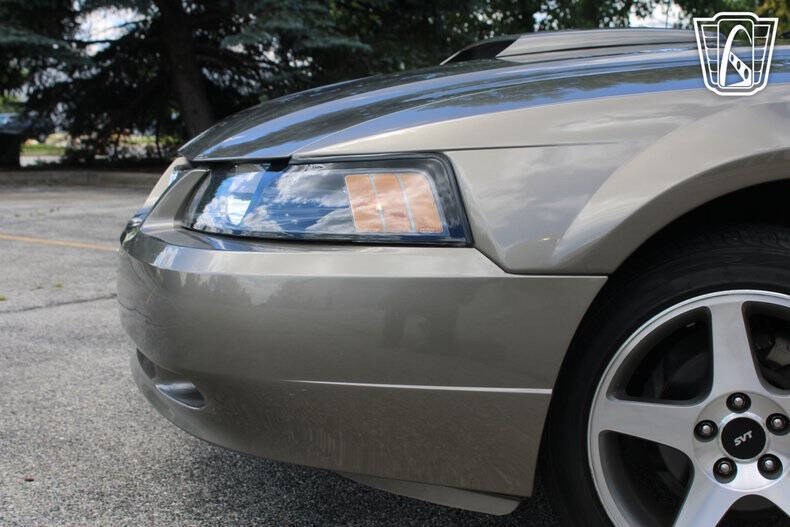 2002 Ford Mustang GT Deluxe