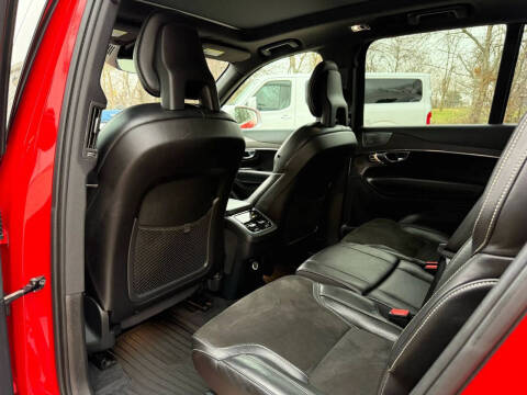 2017 Volvo XC90 T6 R-Design