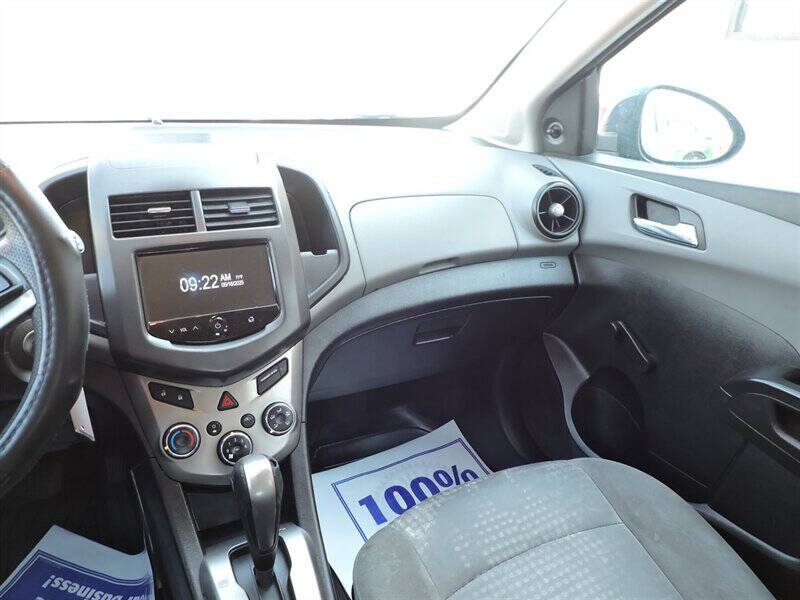 2013 Chevrolet Sonic LS Auto