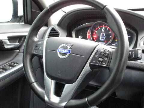 2016 Volvo XC60 T5 Drive-E Premier