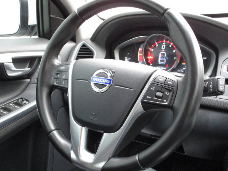 2016 Volvo XC60 T5 Drive-E Premier