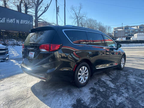 2018 Chrysler Pacifica Touring L