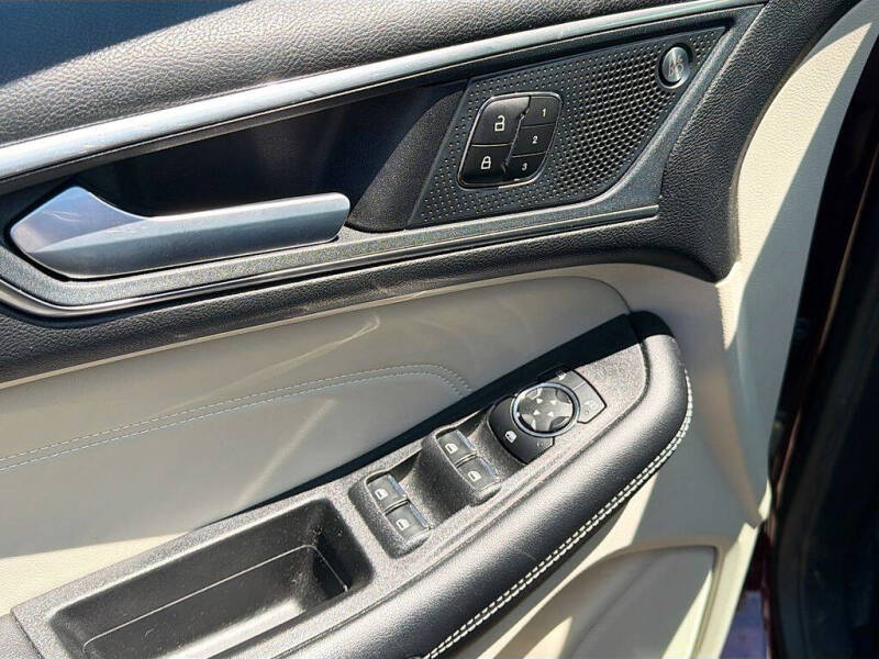 2023 Ford Edge Titanium