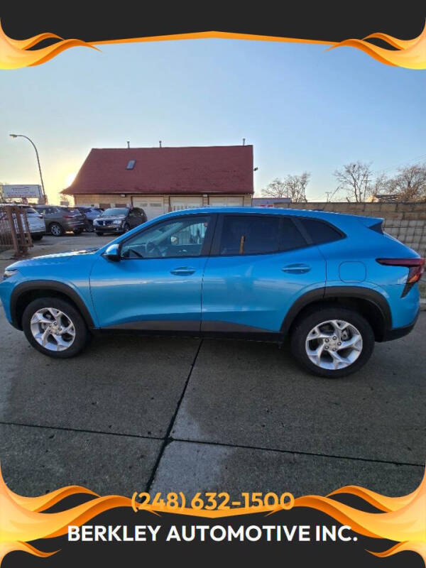 2025 Chevrolet Trax LS