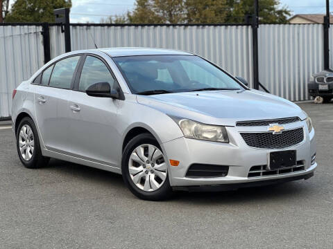 2013 Chevrolet Cruze LS Manual