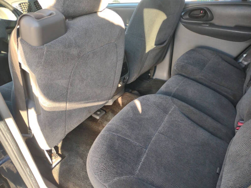 2004 Chevrolet TrailBlazer LS