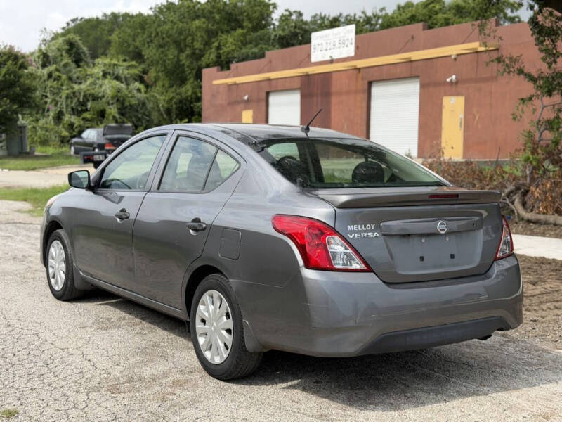 2019 Nissan Versa SV