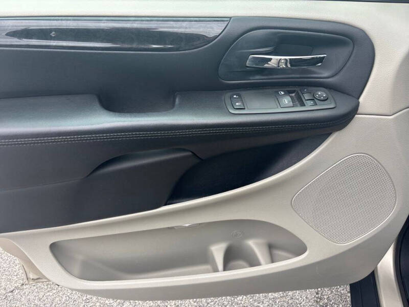 2013 Dodge Grand Caravan SE