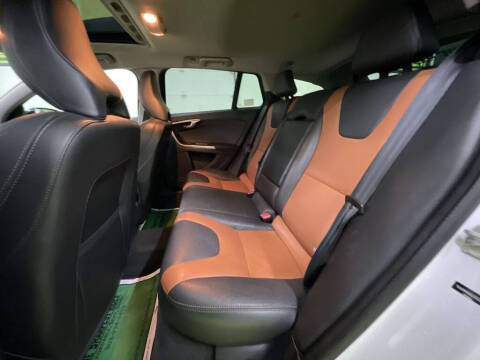 2018 Volvo V60 Cross Country T5 Premier