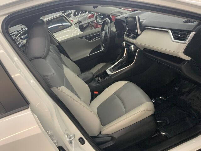 2020 Toyota RAV4 Limited