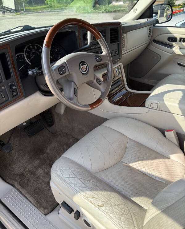 2004 Cadillac Escalade