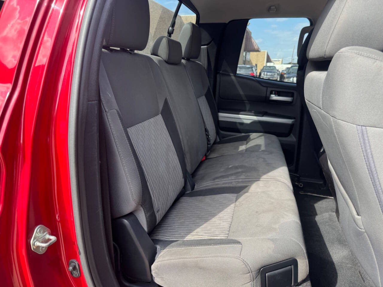 2015 Toyota Tundra 30