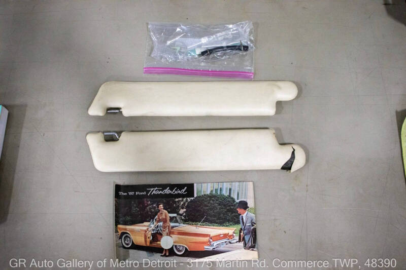 1957 Ford Thunderbird