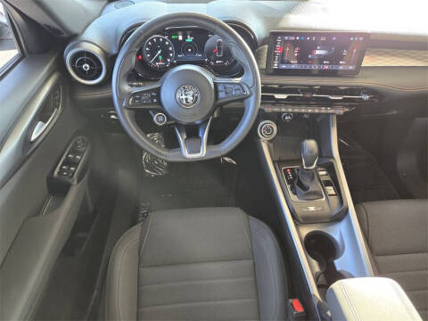 2024 Alfa Romeo Tonale Hybrid Ti