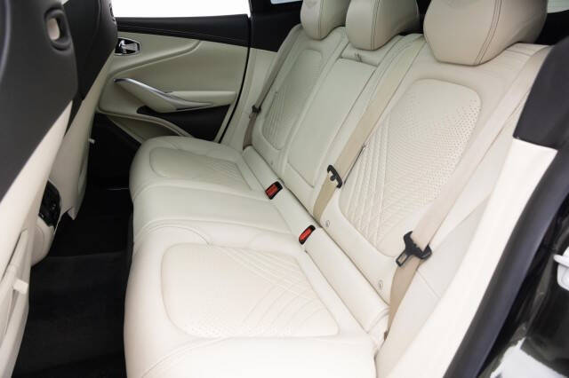 2021 Aston Martin DBX