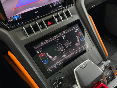2022 Lamborghini Urus