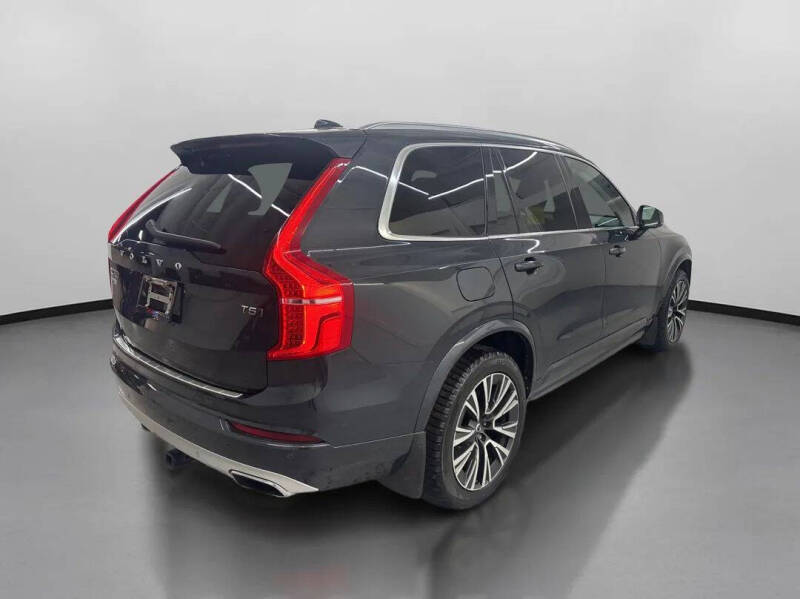 2021 Volvo XC90 T5 Momentum