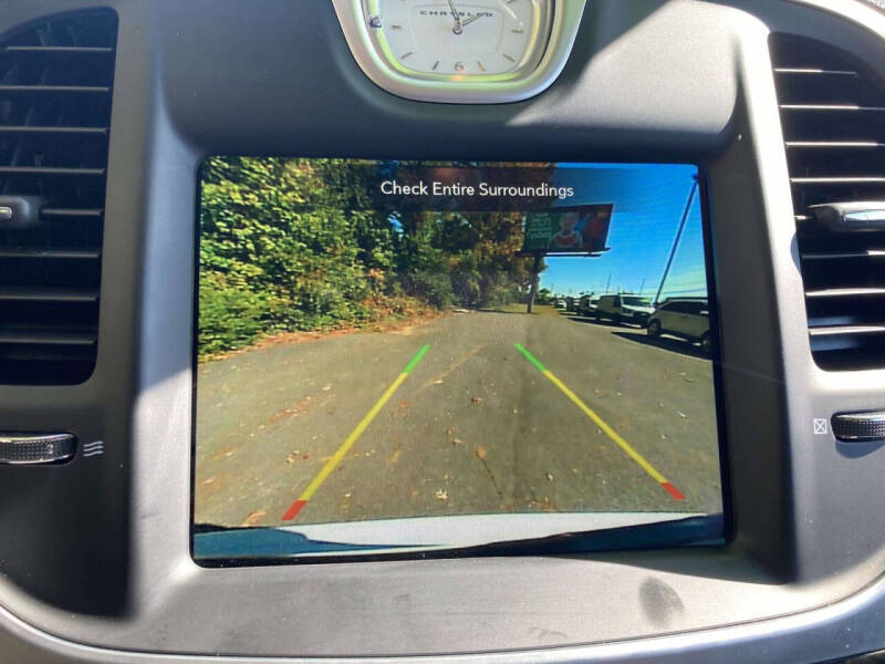 2023 Chrysler 300 Touring L