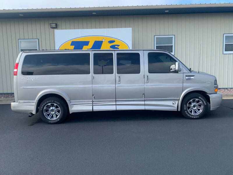 2019 Chevrolet Express Cargo Work Van's photo