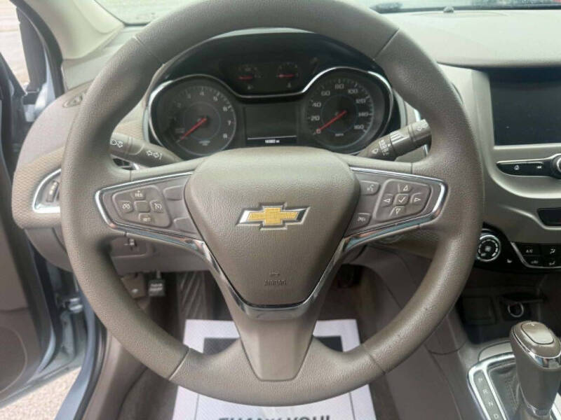 2017 Chevrolet Cruze LT Auto