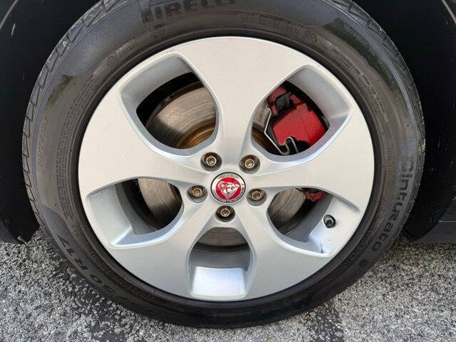 2017 Jaguar XE 25t
