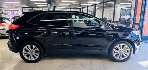 2022 Ford Edge Titanium