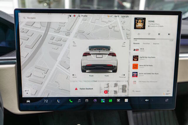 2022 Tesla Model X 29