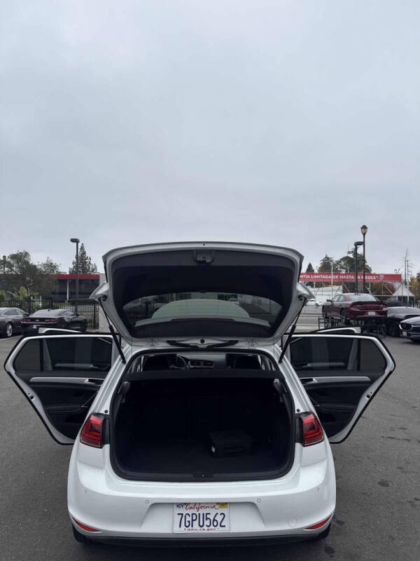 2015 Volkswagen e-Golf SEL Premium