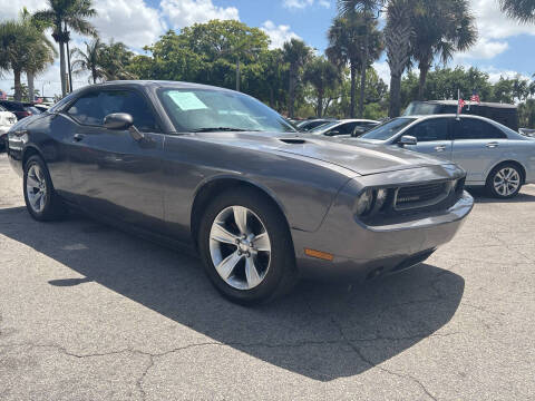 2014 Dodge Challenger SXT