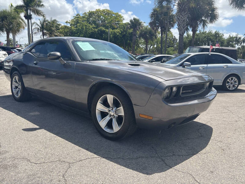 2014 Dodge Challenger SXT