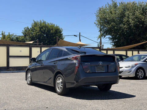 2016 Toyota Prius Two