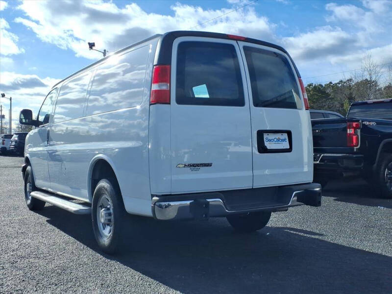 2024 Chevrolet Express 2500