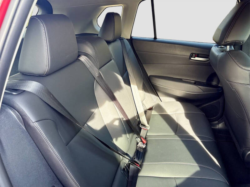 2024 Toyota Corolla Cross XLE