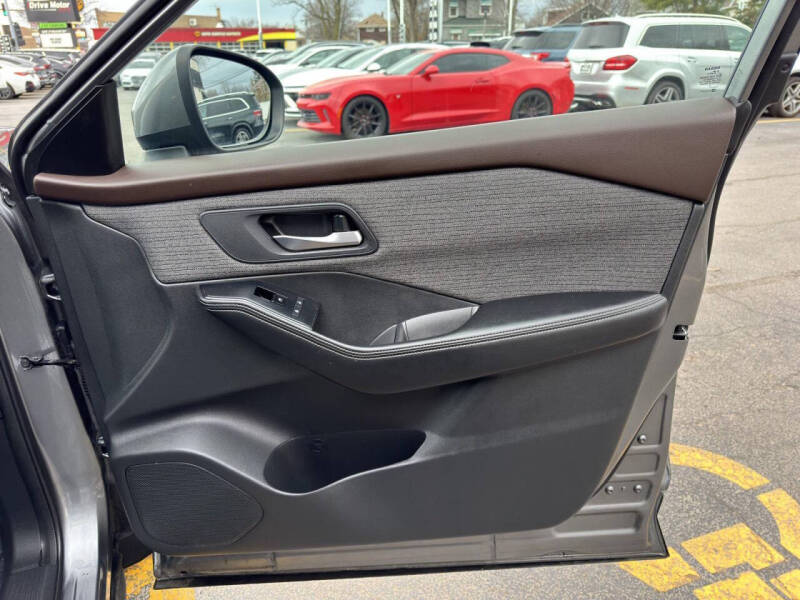 2021 Nissan Rogue SV