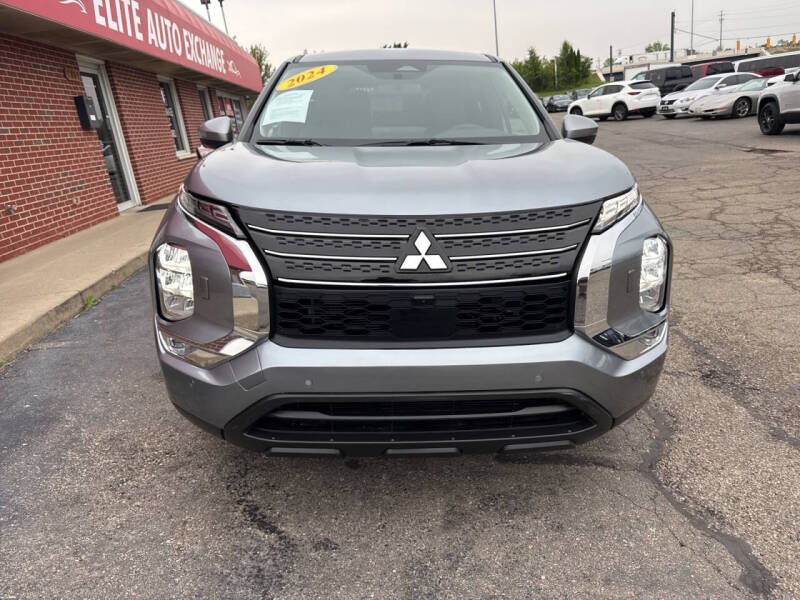 2024 Mitsubishi Outlander SE