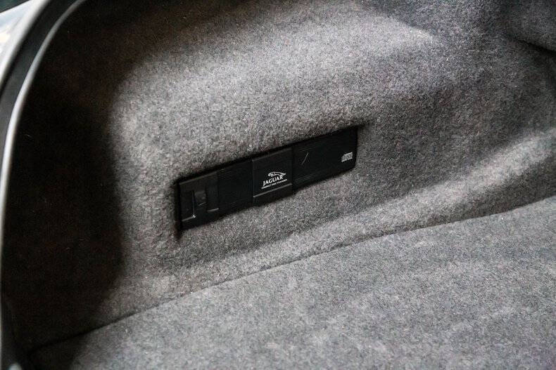 2001 Jaguar XJR