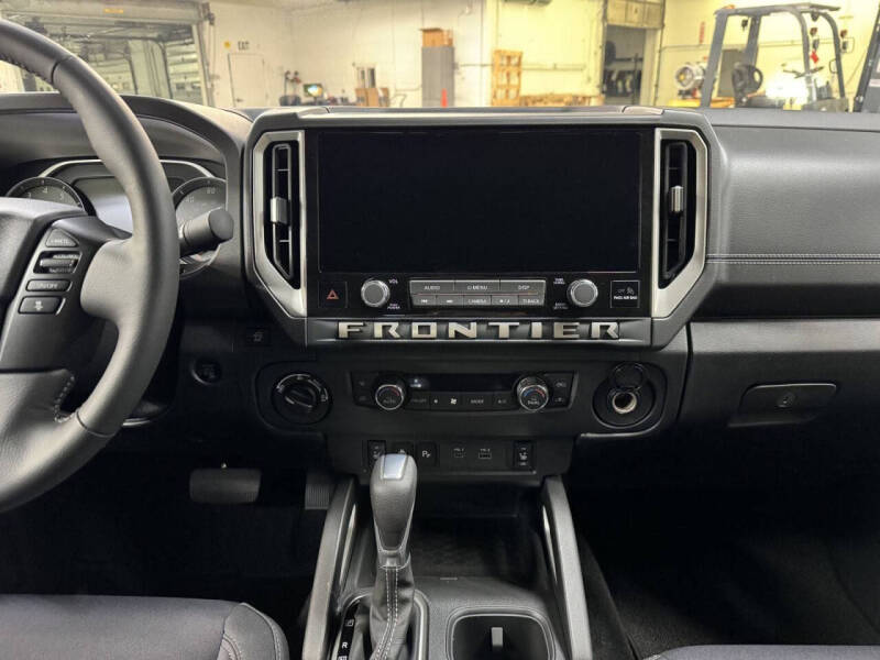 2026 Nissan Frontier SV