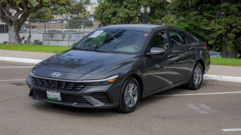 2024 Hyundai Elantra SE