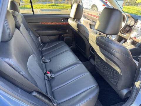 2011 Subaru Outback 2.5i Limited