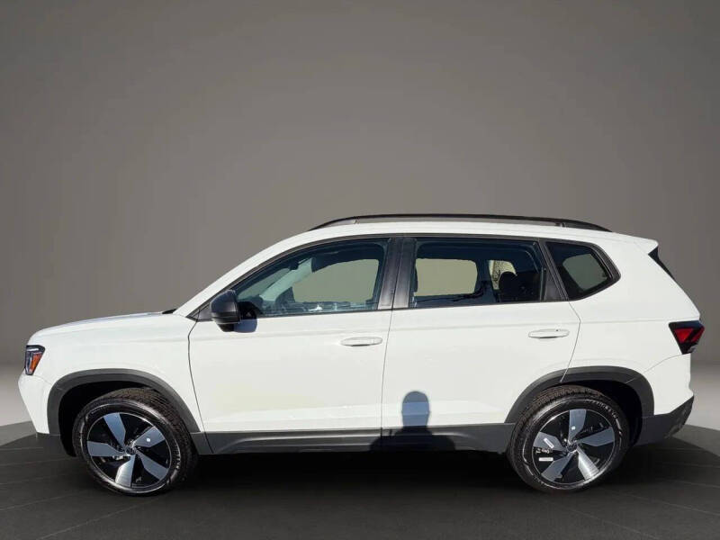 2025 Volkswagen Taos S 4Motion